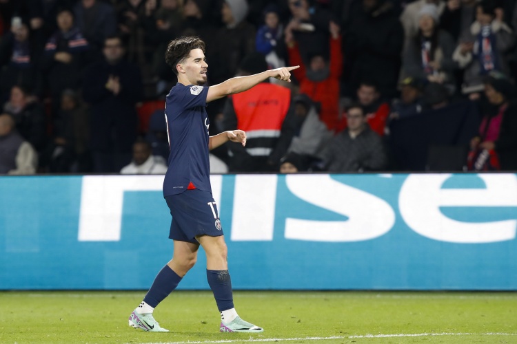 华体会网页版-维蒂尼亚对阵葡体带球推进46次，创造本赛季欧冠单场纪录